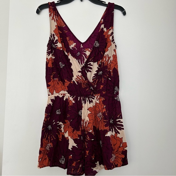 Sisstrevolution Floral Romper - Picture 7 of 12